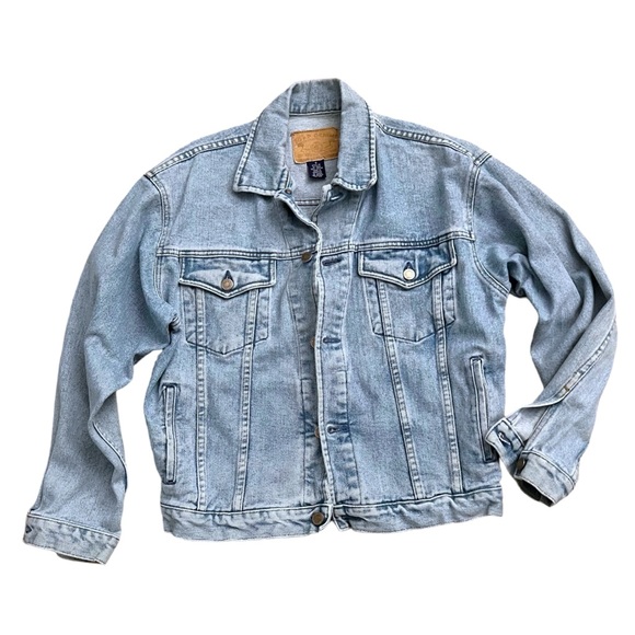 Vintage 90s GAP Denim Men's Oversized Trucker Jean Jacket in Light